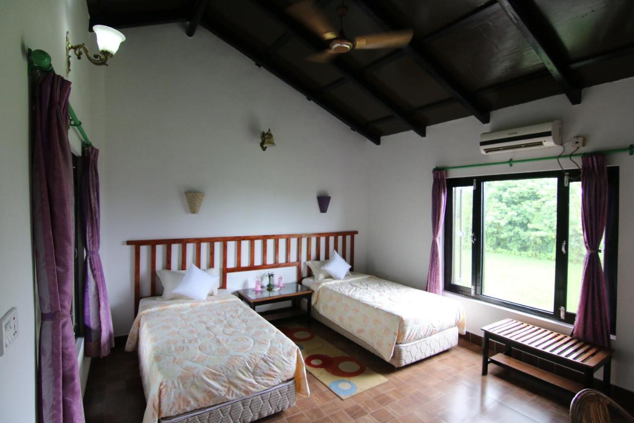 Hotel Parkside & Swimming Pool-Between Greenery And Azure ,Your Perfect Retreat Chitwan Ngoại thất bức ảnh